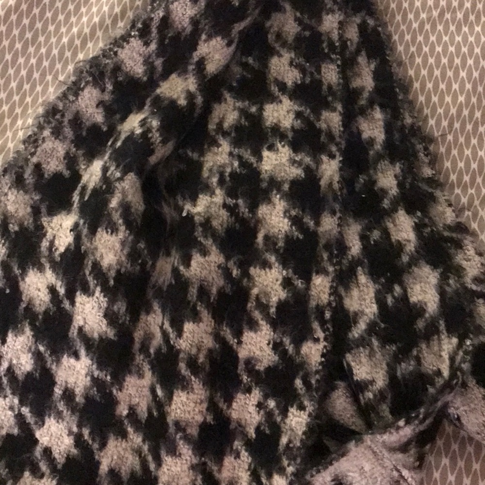 Scarf - Picture 2 of 2